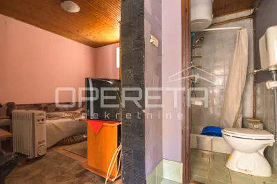 Kuća, Trnava, Zagreb - miran kvart i tri stambene jedinice - 8