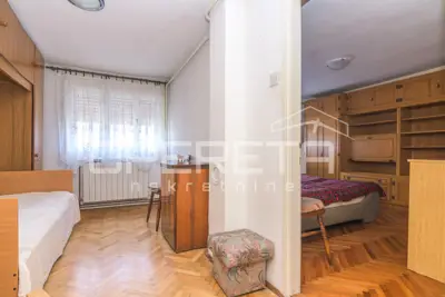 Kuća, Trnava, Zagreb - miran kvart i tri stambene jedinice - 16