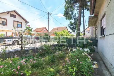 Kuća, Trnava, Zagreb - miran kvart i tri stambene jedinice - 22