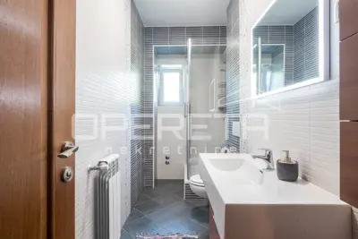 House 318 m², Sesvete - family house with garden area - 12