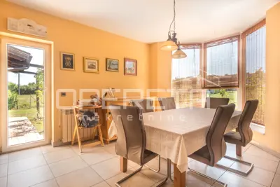 House 318 m², Sesvete - family house with garden area - 16