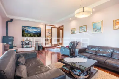 House 318 m², Sesvete - family house with garden area - 11