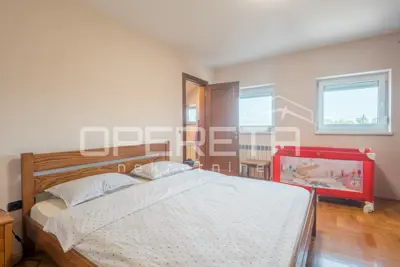House 318 m², Sesvete - family house with garden area - 20