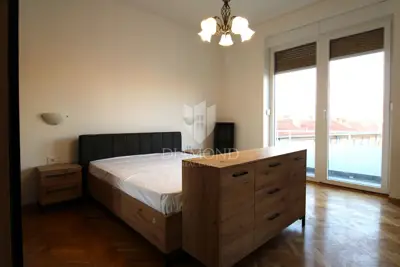 Apartment 107 m², Rijeka Centar - 3 rooms, 3 balconies - 10