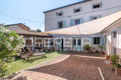 Stone house, Poreč surroundings, 157 m² and yard - 2