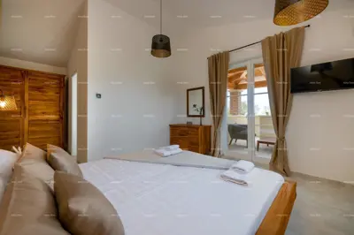 Villa 300 m², Kavran, pool and jacuzzi - 13