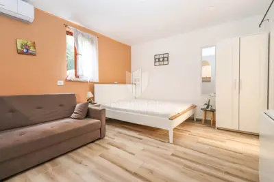Kuća, Pješčana Uvala - 3 apartmana, 200 m od mora - 8