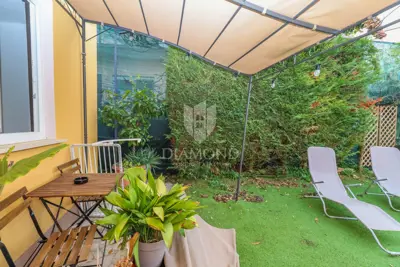Kuća, Pješčana Uvala - 3 apartmana, 200 m od mora - 12