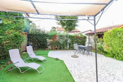 Kuća, Pješčana Uvala - 3 apartmana, 200 m od mora - 3