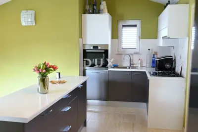 House 400 m², Zatoglav - first row to the sea - 11