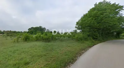 Land plot for sale in Žminj