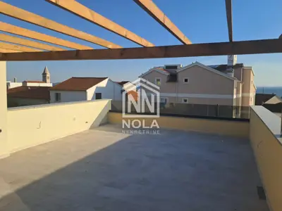 ATRAKTIVAN APARTMAN PAKOŠTANE 70 m² - 11