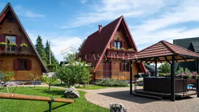 Kompleks kuća, Crni Lug - sauna i grijani bazen