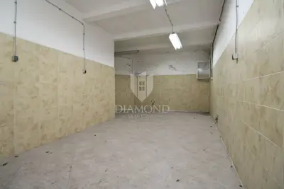 Gewerberaum 203 m², Rijeka Centar - 11 Räume - 6