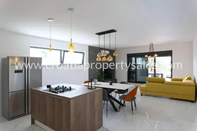 Vila 180 m², Trogir - pogled na more i bazen - 5