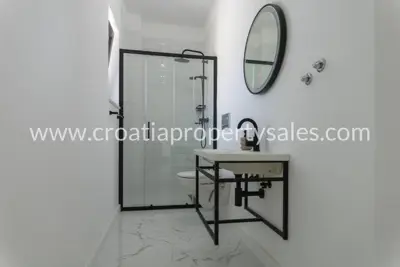Vila 180 m², Trogir - pogled na more i bazen - 7