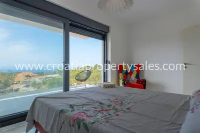 Vila 180 m², Trogir - pogled na more i bazen - 13