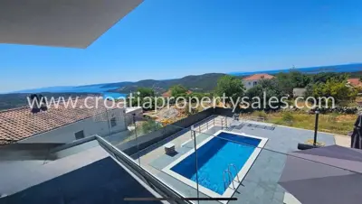 Vila 180 m², Trogir - pogled na more i bazen - 12