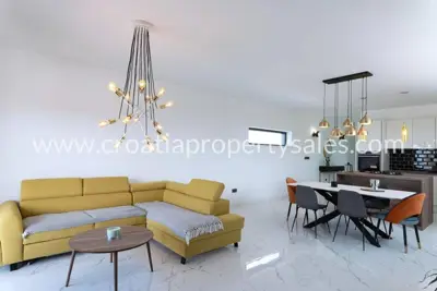 Vila 180 m², Trogir - pogled na more i bazen - 4