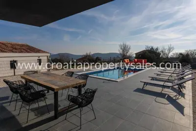 Vila 180 m², Trogir - pogled na more i bazen - 3