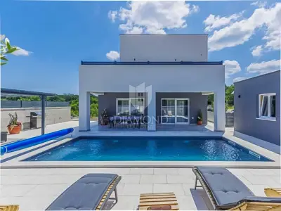 House 224 m², Vodnjan surroundings - peace and greenery - 2