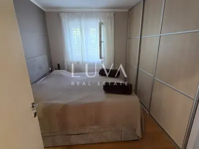Villa 411 m², Strožanac - 7 apartments and sea view - 19