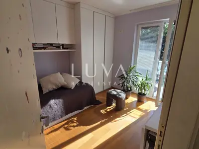 Villa 411 m², Strožanac - 7 apartments and sea view - 16