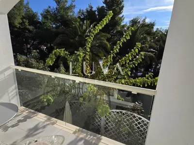 Villa 411 m², Strožanac - 7 apartments and sea view - 21