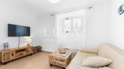 Kuća 370 m², Pićan - tri kuće, bazen i teniski teren - 19