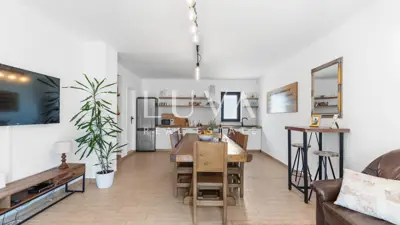 Kuća 370 m², Pićan - tri kuće, bazen i teniski teren - 15