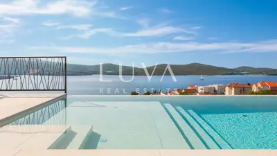 Villa 380 m², Žaborić - Panoramablick auf das Meer