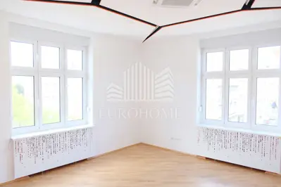 Stan 137 m², Donji grad, strogi centar i lift