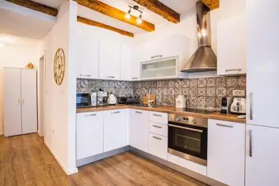 Wohnung zur Miete in Centar, 75 m² - 8