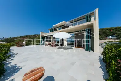 PRODAJA, JEDINSTVENA 4BDR 4BTHR VILLA NA PLAŽI, S 1.000 m² ZEMLJIŠTA - 20