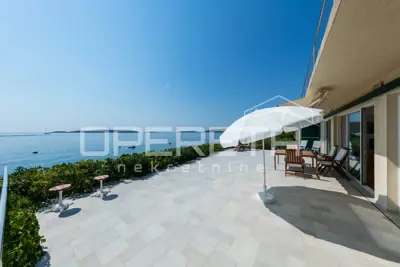 PRODAJA, JEDINSTVENA 4BDR 4BTHR VILLA NA PLAŽI, S 1.000 m² ZEMLJIŠTA - 9