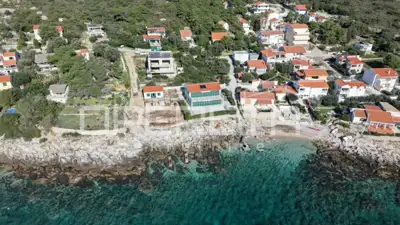 PRODAJA, JEDINSTVENA 4BDR 4BTHR VILLA NA PLAŽI, S 1.000 m² ZEMLJIŠTA - 5