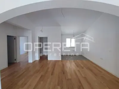 Wohnung 266 m², Novi Bokanjac, Garten und Garage - 3