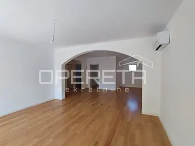 Wohnung 266 m², Novi Bokanjac, Garten und Garage - 4