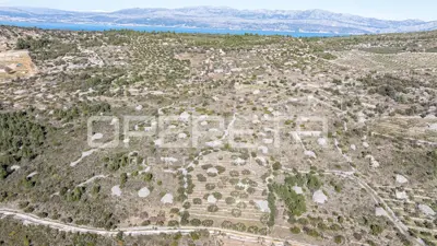Poljoprivredno zemljište 4.112 m², Donji Humac, pristupna cesta