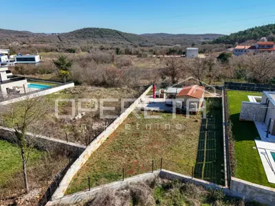 Građevinsko zemljište 500 m², Rovinjsko Selo - mirna lokacija - 3