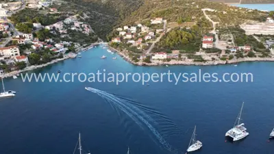 Haus 272 m², Rogoznica, 70 m bis zum Strand und Meer