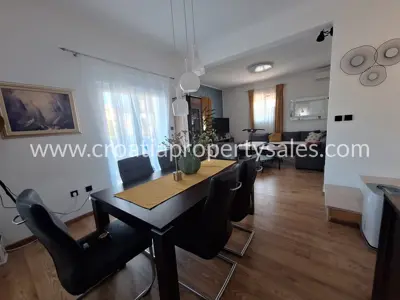 Kuća, Rogoznica, 272 m², 420 000 € - 8