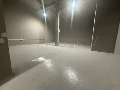 Poslovni prostor 175 m², Rijeka Centar - prizemlje i visina 7 m - 6