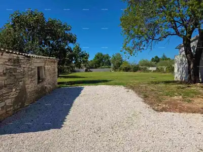 Steinhaus 130 m², Kanfanar - Garage und Garten