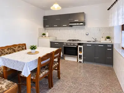 Stone house 130 m², Kanfanar - garage and yard - 6