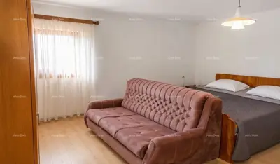 Stone house 130 m², Kanfanar - garage and yard - 3