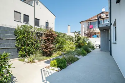 House 168 m², Poreč surroundings, pool and garden area - 17