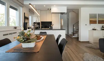 House 168 m², Poreč surroundings, pool and garden area - 9