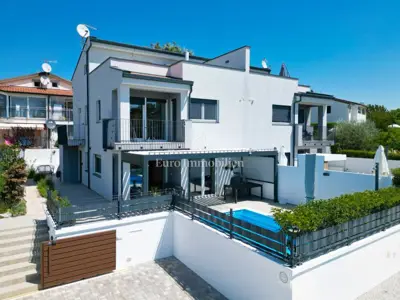 House 168 m², Poreč surroundings, pool and garden area - 21