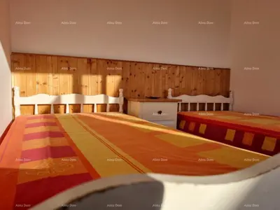 Gebäude 45 m², Pula, Centar - Blick auf das Meer und die Kirche - 18